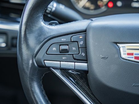 Used 2021 Cadillac XT6 Premium Luxury image 28