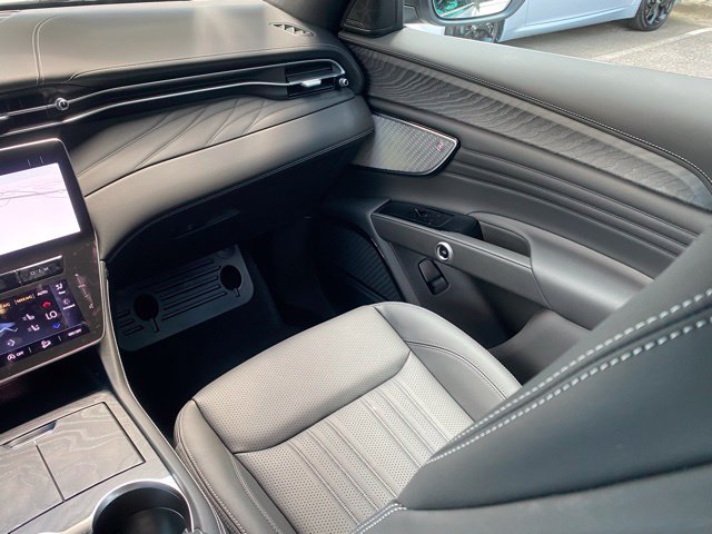Used 2024 Maserati Grecale GT AWD/4WD image 45
