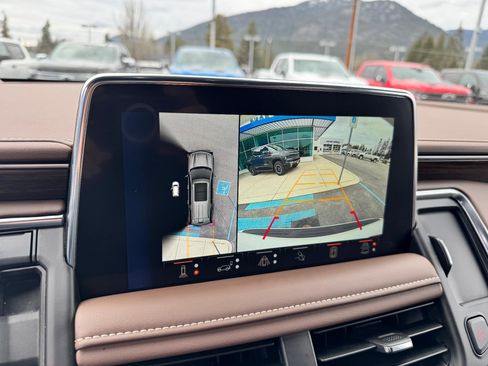 Used 2024 Chevrolet Tahoe High Country w/ Advanced Technology Package image 38