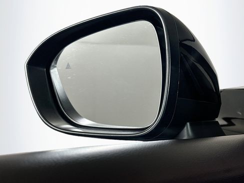 Used 2024 Nissan Rogue SV image 16