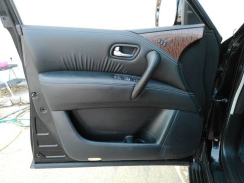 Used 2017 Nissan Armada Platinum image 11