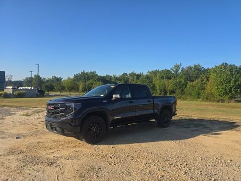 Used 2025 GMC Sierra 1500 Elevation w/ Elevation Premium Package AWD/4WD image 3