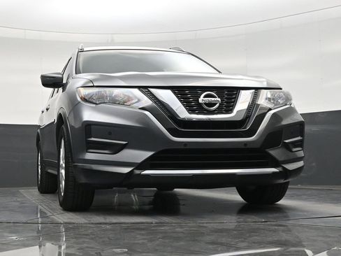 Used 2017 Nissan Rogue SV FWD image 26