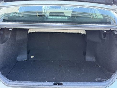 Used 2022 Toyota Camry SE image 30