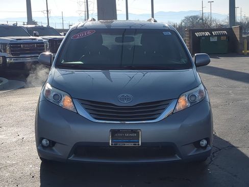 Used 2016 Toyota Sienna XLE image 8