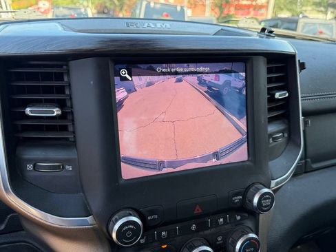 Used 2019 RAM 1500 Laramie AWD/4WD image 23