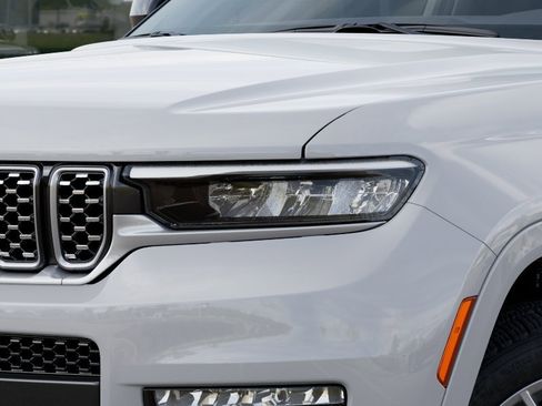 New 2025 Jeep Grand Cherokee L Summit AWD/4WD image 30