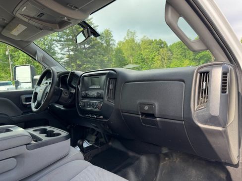 Used 2017 Chevrolet Silverado 2500 W/T w/ WT Convenience Package AWD/4WD image 19