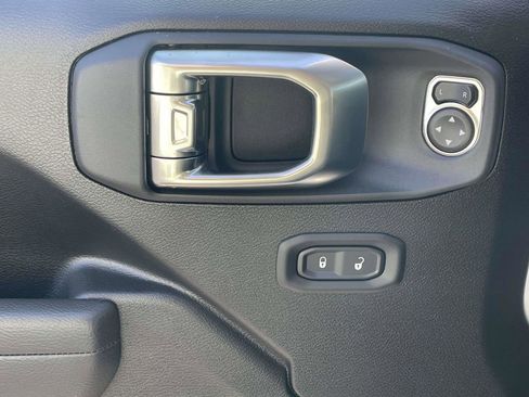 New 2026 Jeep Wrangler Unlimited Sport S image 19