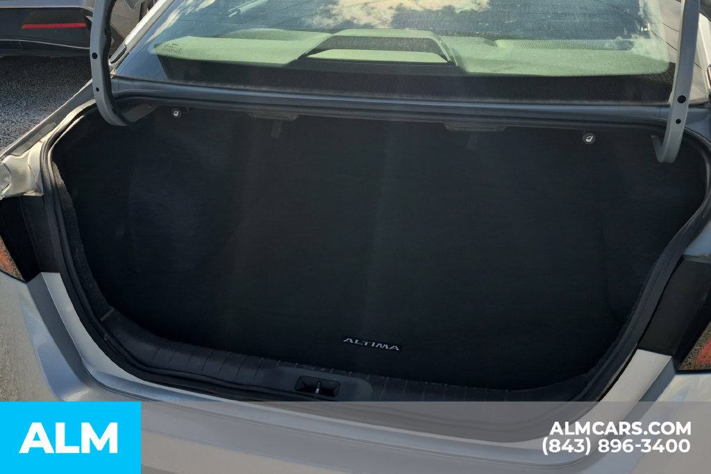 Used 2024 Nissan Altima 2.5 SV FWD image 5