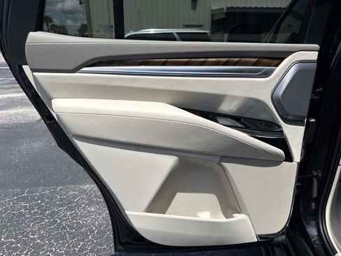 New 2026 Cadillac Escalade Platinum Sport w/ LPO, Floor Liner Package AWD/4WD image 13