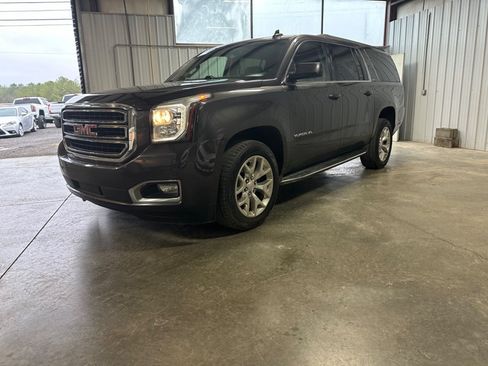 Used 2015 GMC Yukon XL SLT w/ Open Road Package RWD image 2