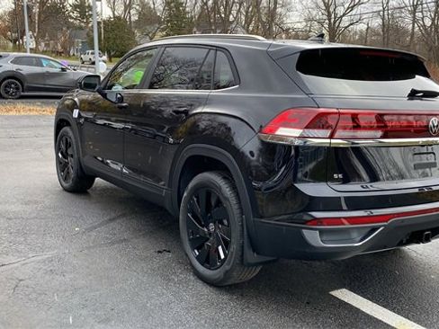 New 2026 Volkswagen Atlas Cross Sport SE image 7