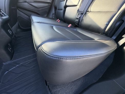 Used 2020 Chevrolet Equinox LT w/ Midnight Edition image 30