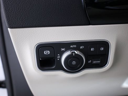 Certified 2026 Mercedes-Benz GLA 250 4MATIC image 18