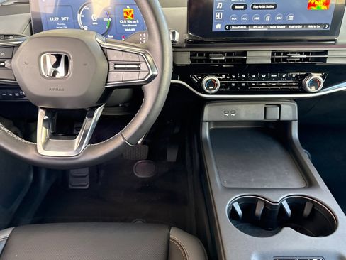 Certified 2024 Honda Prologue Elite image 27