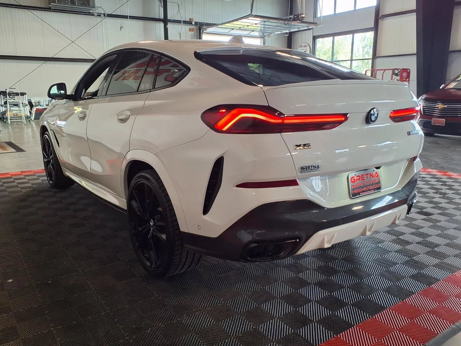 Used 2022 BMW X6 M50i w/ Executive Package AWD/4WD image 5
