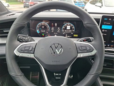 New 2026 Volkswagen Tiguan SE R-Line image 10