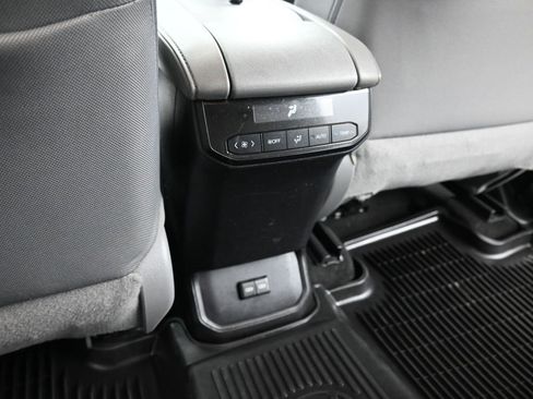 Certified 2023 Toyota Highlander LE image 16