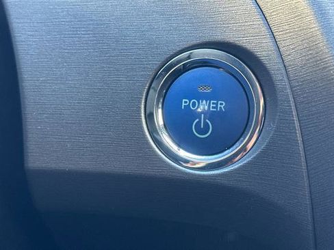 Used 2014 Toyota Prius Four image 23