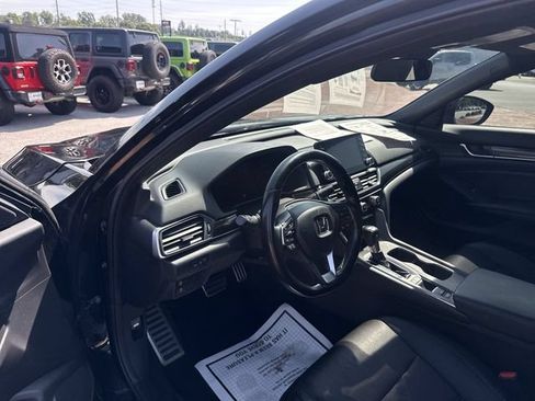 Used 2020 Honda Accord Sport image 11