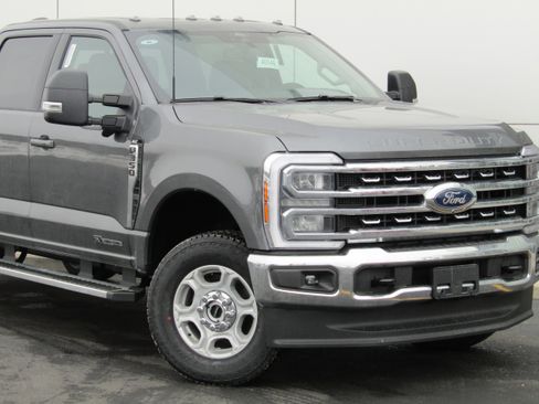 New 2026 Ford F350 XLT w/ XLT Premium Package AWD/4WD image 4