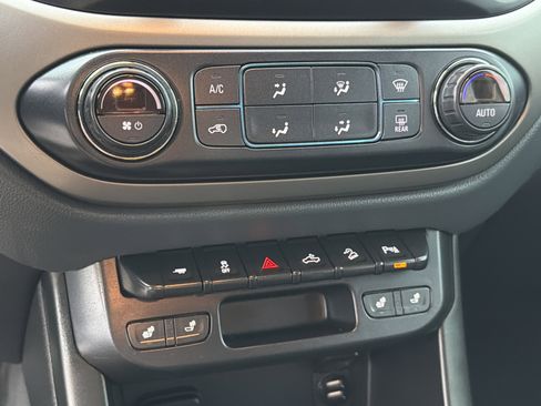 Used 2020 Chevrolet Colorado Z71 image 31