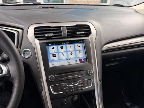Used 2018 Ford Fusion SE w/ Equipment Group 602A FWD image 33