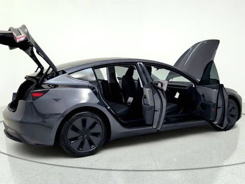 Used 2025 Tesla Model 3 RWD image 19