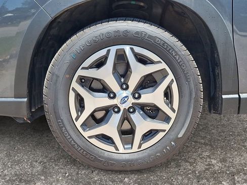 Used 2023 Subaru Forester Premium AWD/4WD image 9