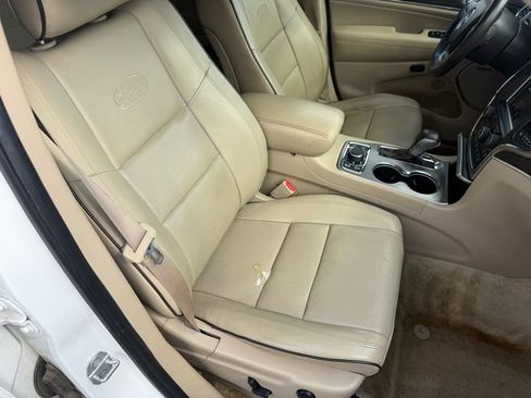 Used 2018 Jeep Grand Cherokee Overland image 22