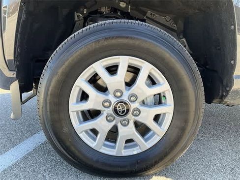 Certified 2025 Toyota Tacoma SR5 image 12