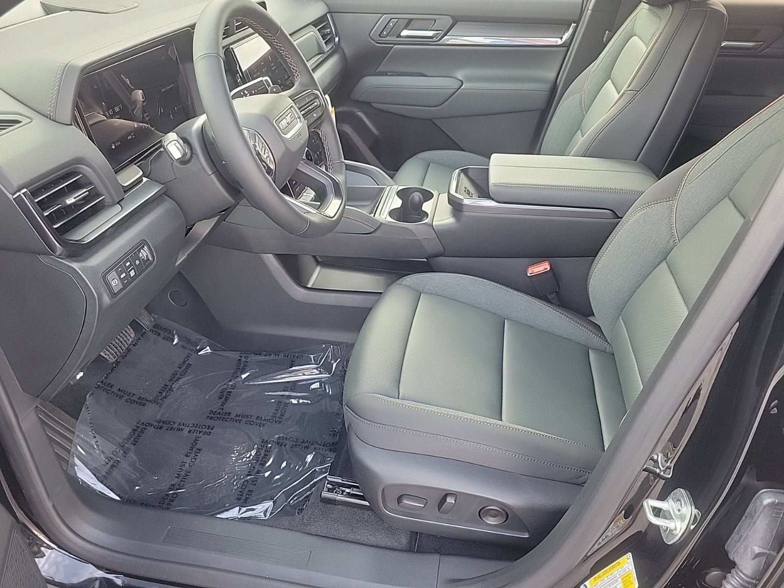 New 2027 GMC Terrain AT4 w/ Convenience Package III AWD/4WD image 9