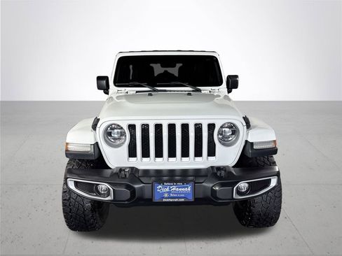Used 2018 Jeep Wrangler Unlimited Sahara w/ Uconnect 4C Nav & Sound Group image 3
