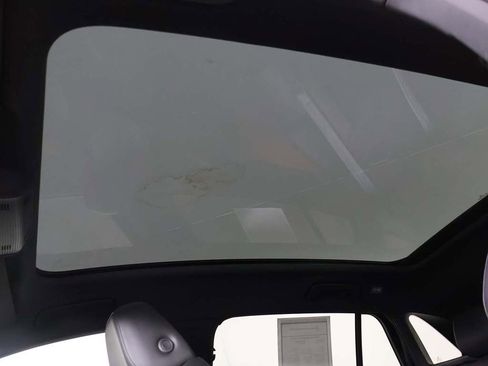 Used 2021 Volkswagen ID.4 Pro S w/ Gradient Package image 21