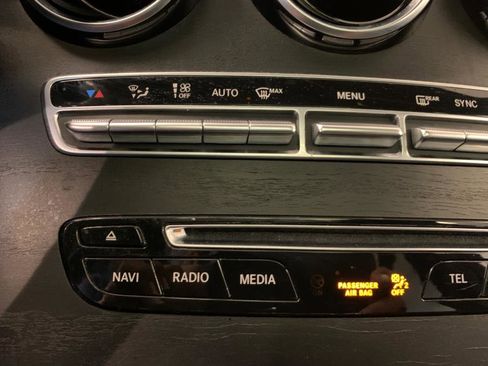Used 2019 Mercedes-Benz GLC 300 4MATIC image 31