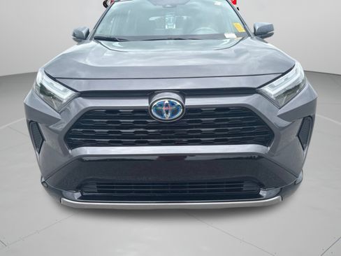 Used 2022 Toyota RAV4 SE w/ Convenience Package AWD/4WD image 32
