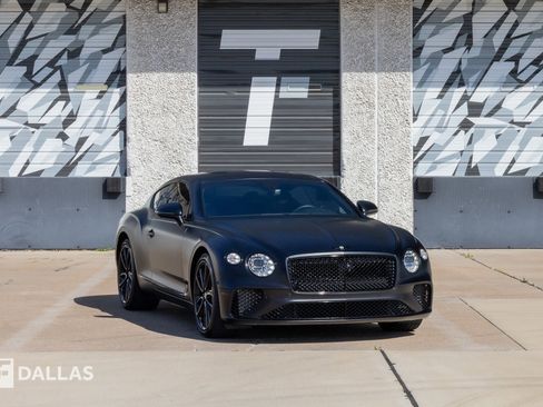 Used 2022 Bentley Continental GT image 1