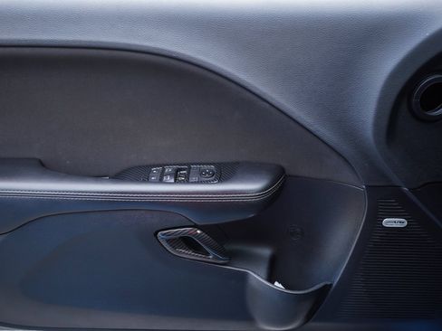 Used 2019 Dodge Challenger SRT Hellcat Redeye image 33