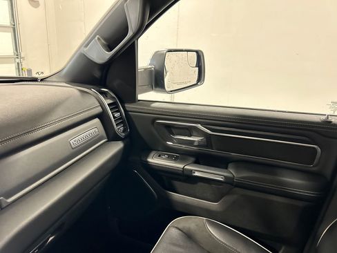 Used 2024 RAM 1500 Laramie image 28