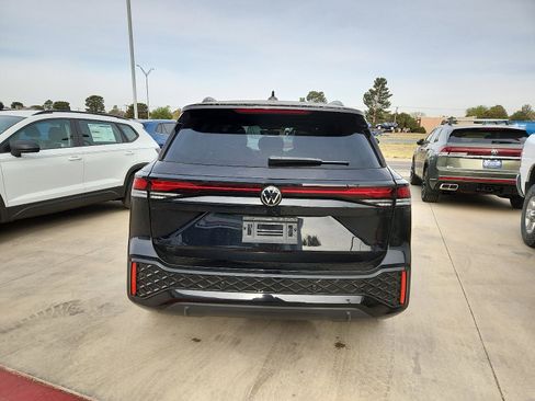 New 2026 Volkswagen Tiguan SE R-Line image 6