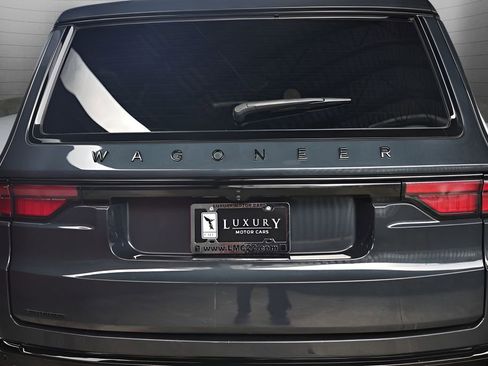 Used 2023 Jeep Wagoneer Series II image 21