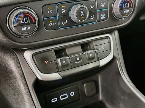 Used 2022 GMC Terrain SLE w/ Driver Convenience Package AWD/4WD image 25