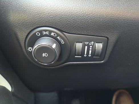 New 2026 Jeep Compass Limited image 11