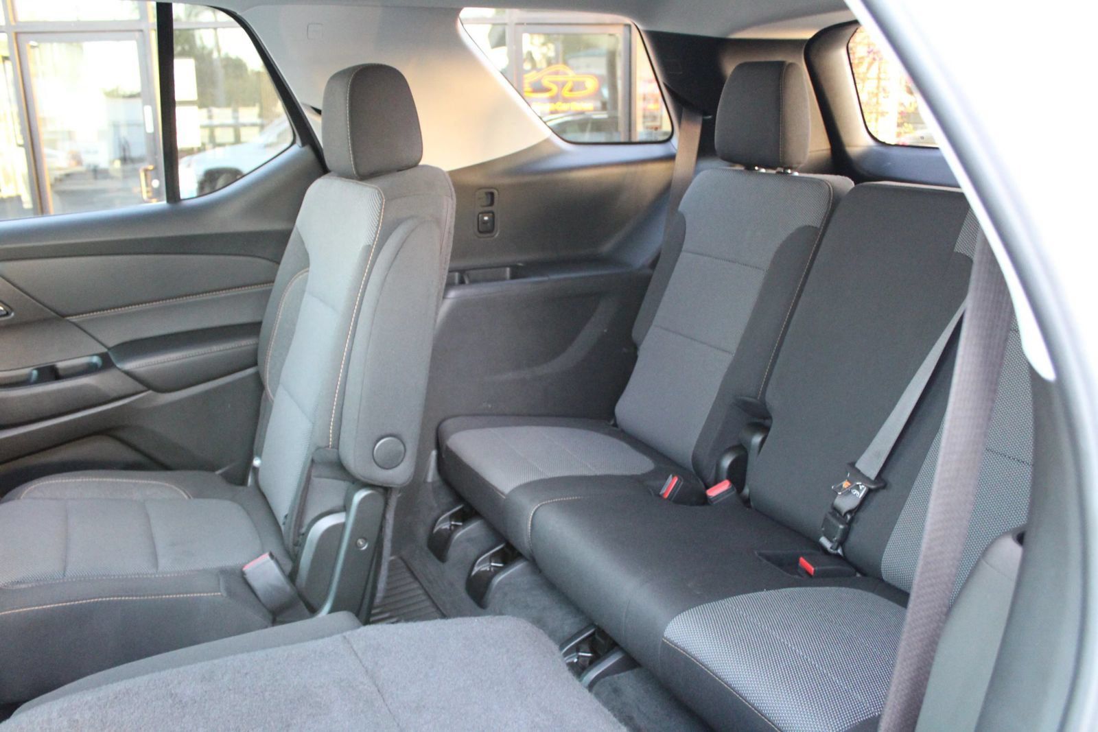 Used 2019 Chevrolet Traverse LT FWD image 14