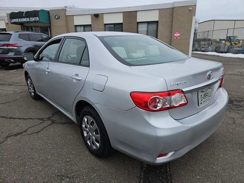 Used 2011 Toyota Corolla LE image 10