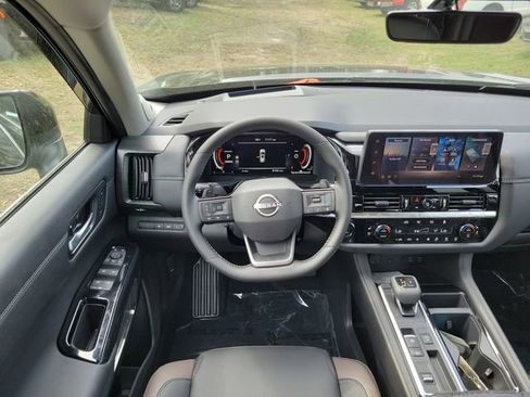 New 2026 Nissan Pathfinder Platinum FWD image 23