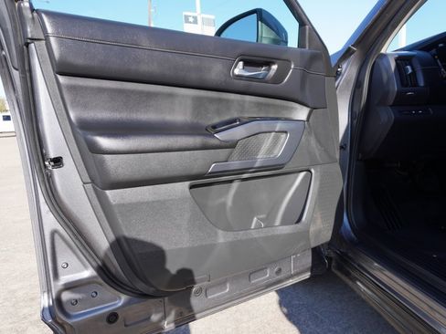 Used 2023 Nissan Pathfinder SL image 8