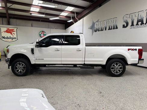 Used 2020 Ford F350 Lariat w/ Lariat Ultimate Package AWD/4WD image 3