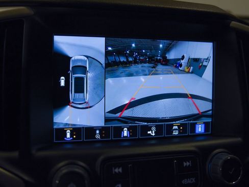 Used 2023 GMC Terrain SLT w/ Tech Package AWD/4WD image 24